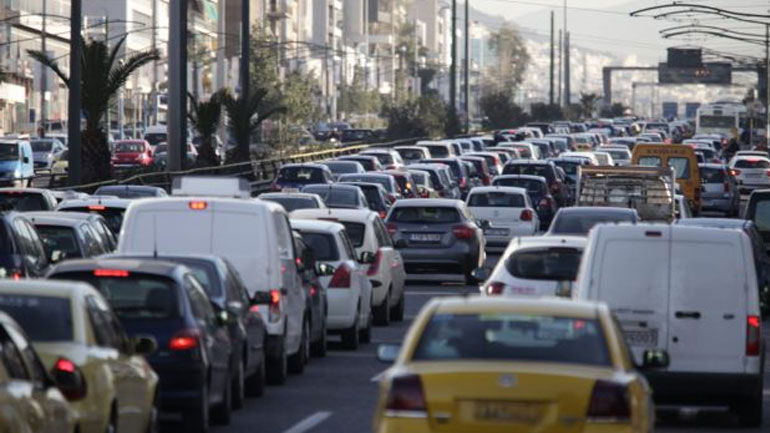 Μεγάλη κίνηση στους δρόμους της Αθήνας Μεγάλη κίνηση στους δρόμους της Αθήνας