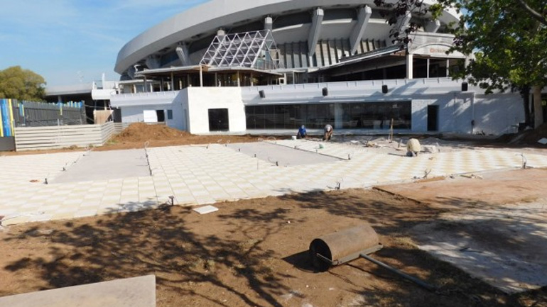 «Το Στάδιο Ειρήνης και Φιλίας αρωγός στην κατασκευή του νέου κολυμβητηρίου»