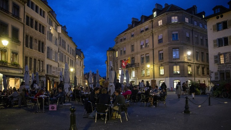 Ελβετία: Σαφής μείωση των κρουσμάτων κορωνοϊού παρά τη χαλάρωση των μέτρων