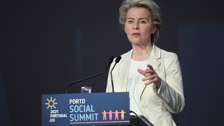 Φον ντερ Λάιεν: Η άρση της πατέντας για τα εμβόλια δεν θα επιλύσει βραχυπρόθεσμα το πρόβλημα