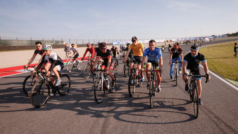 Πολλοί αναβάτες έχουν προσωπικές συμφωνίες με κατασκευαστές ποδηλάτων.