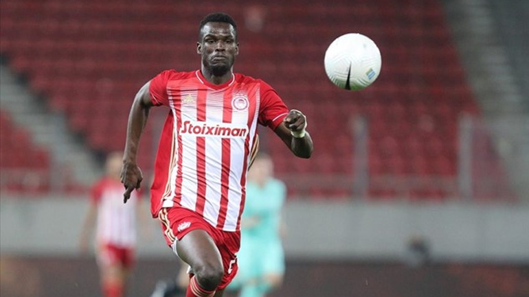 Ολυμπιακός: Χειρουργήθηκε στη μέση ο Μπα