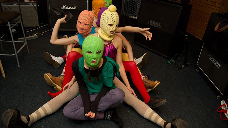 Συνελήφθη στην Μόσχα μέλος του πανκ συγκροτήματος Pussy Riot