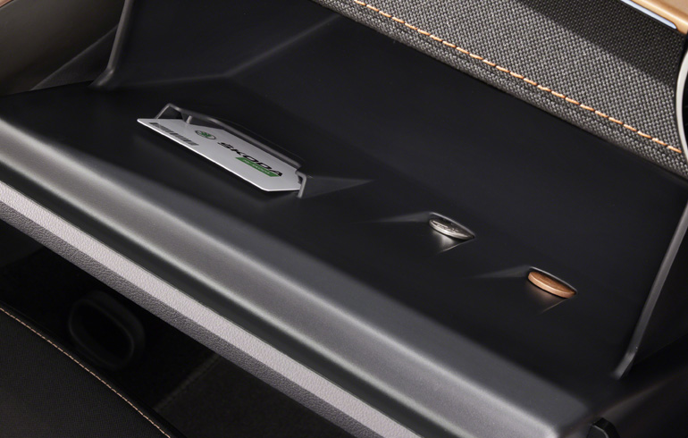 Θήκες για πιστωτικές κάρτες και κέρματα.