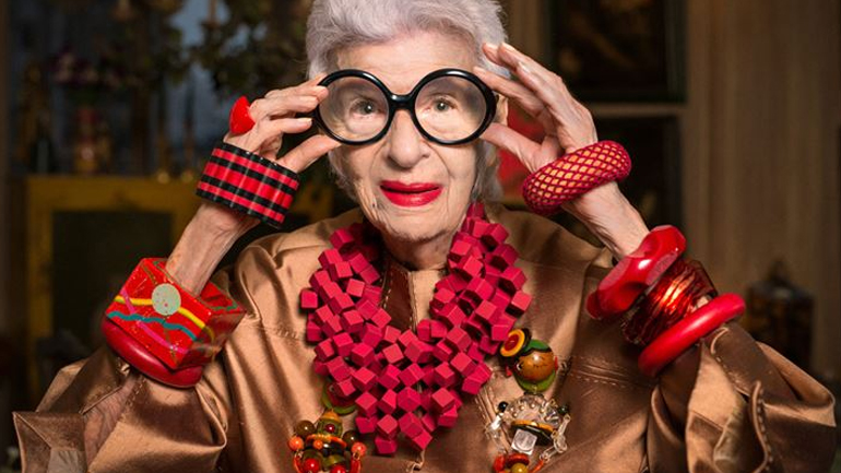 H Iris Apfel γιορτάζει τα 100α γενέθλια με μια fashion συνεργασία