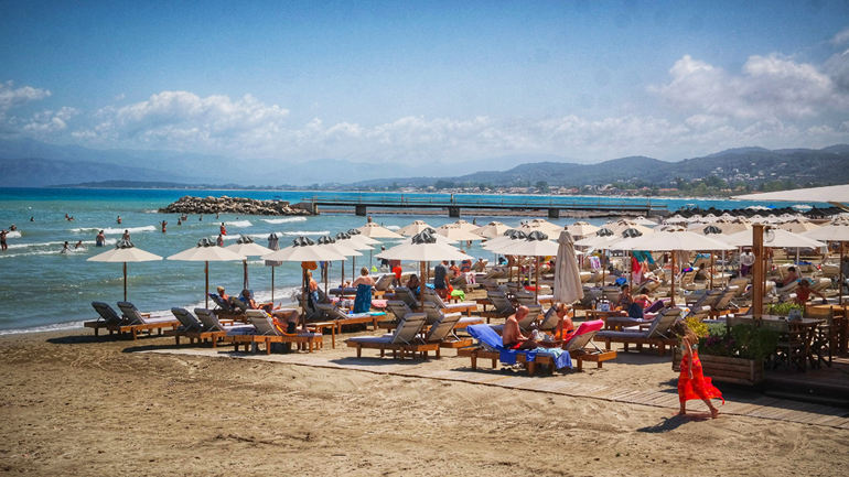 Άνοιξαν οι οργανωμένες πλαζ