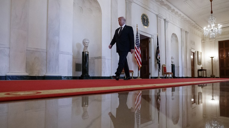 Washington Post: Η κυβέρνηση Τραμπ προμηθεύτηκε μυστικά τα αρχεία τηλεφωνικών συνδιαλέξεων δημοσιογράφων