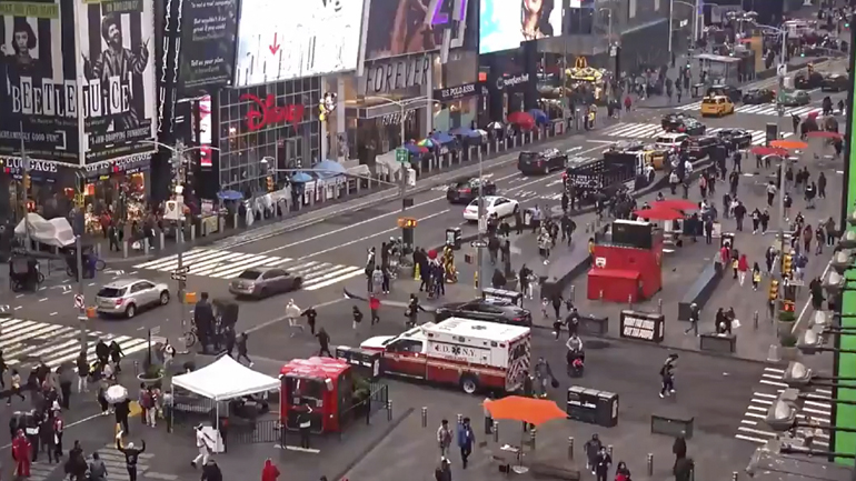 Νέα Υόρκη: Τρεις τραυματίες από πυροβολισμούς στην Times Square