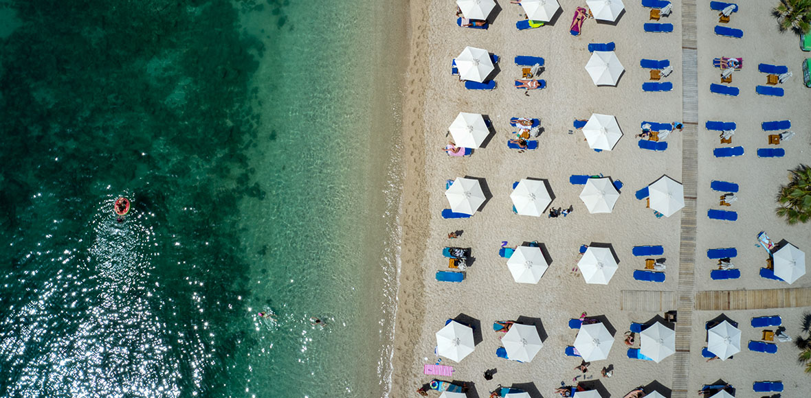 Άνοιξαν οι οργανωμένες πλαζ