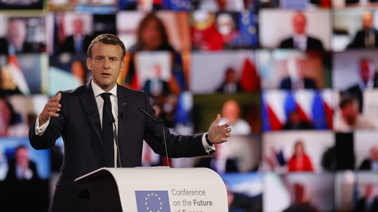 Υπέρ μιας πιο ευέλικτης Ευρώπης ο Μακρόν
