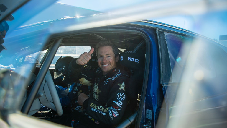 Πολύ ευχαριστημένος ο Tanner Foust με την απόδοση του ID.4. 