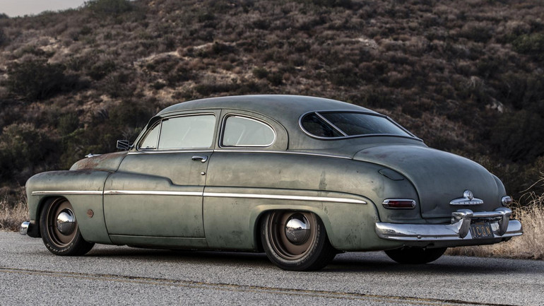 Πανέμορφο κουπέ του οποίου δεν έχει πειραχτεί ο αυθεντικός χρωματισμός.