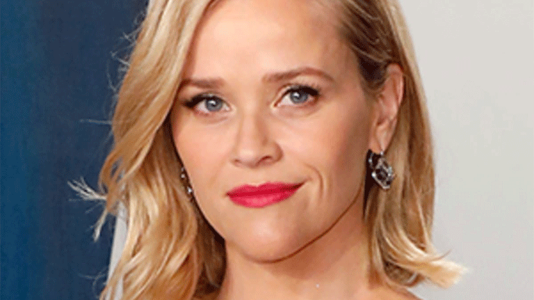 Τζούλια Ρόμπερτς και Ρις Γουίδερσπουν μεταφέρουν στην τηλεόραση το θρίλερ της Λάουρα Ντέιβ