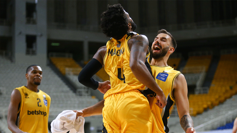 Έτρεχε με… 102 η ΑΕΚ απέναντι στον ΠΑΟΚ