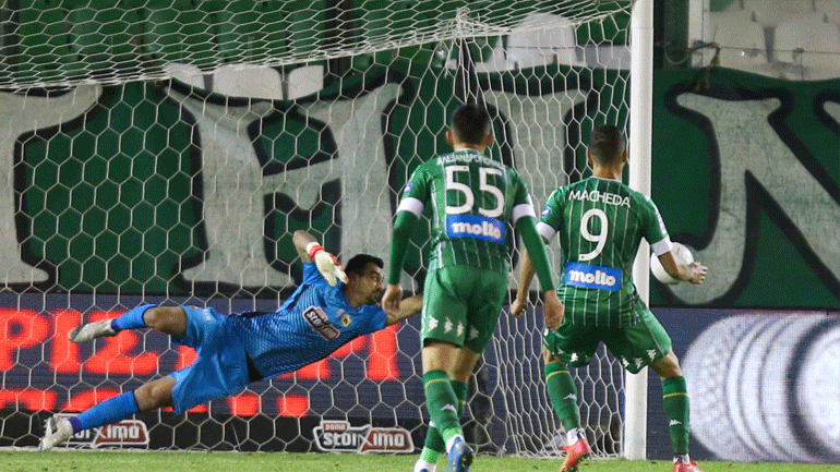 Κλάτενμπεργκ: «Σωστά τα πέναλτι σε Μακέντα και Κρμέντσικ» – Καμία αναφορά σε Γκορτσίλα