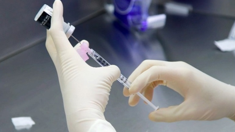 Περού: Έρευνα για «εμβολιασμούς» με άδειες σύριγγες