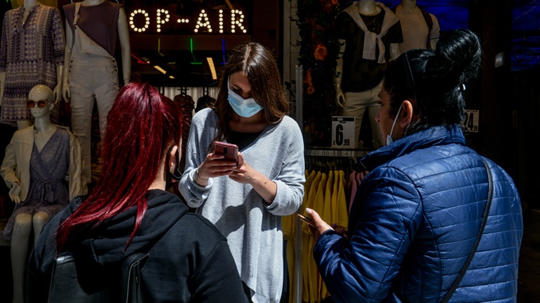 Εισηγήσεις Λοιμωξιολόγων: Τέλος στα SMS – Ως τις 00.30 η κυκλοφορία – Πώς θα γίνονται οι μετακινήσεις σε νησιά