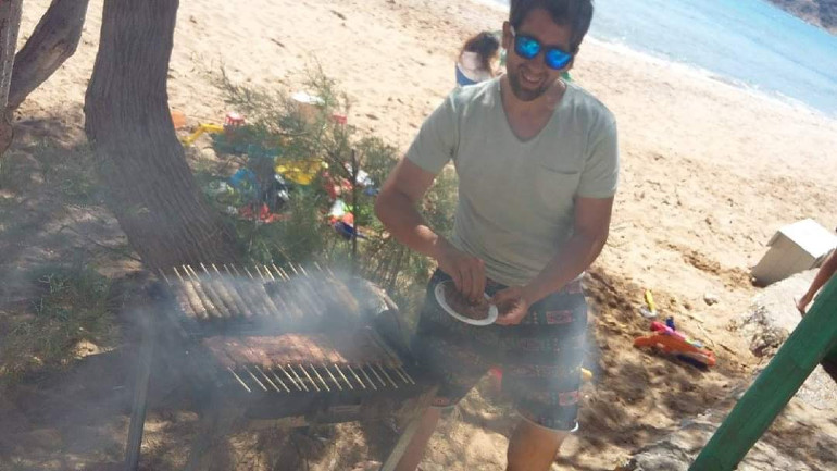 Ψήνει, τηγανίζει, μαγειρεύει... είναι ένα από τα πράγματα που διαπρέπει!