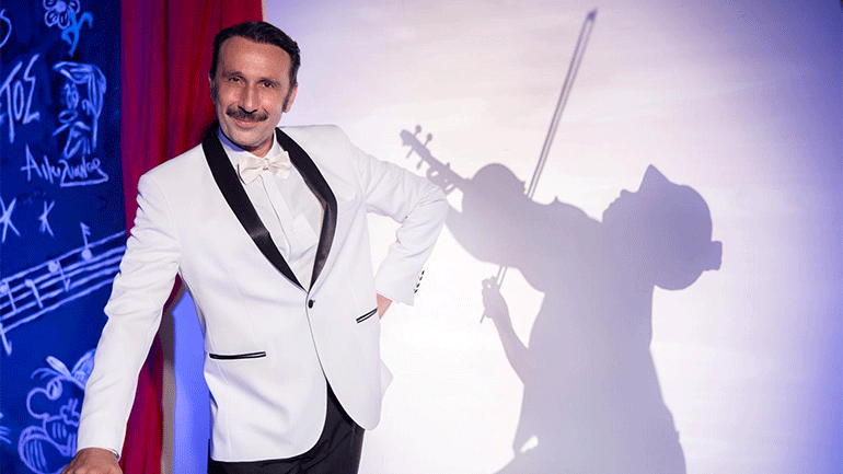 «Ο Πέτρος και ο λύκος» με τον Ρένο Χαραλαμπίδη σε καλοκαιρινή περιοδεία