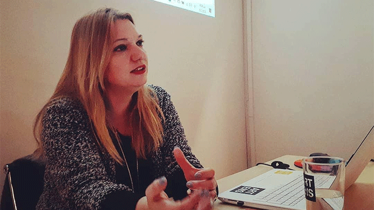 «Εντός, εκτός και Επί τα αυτά» της Ειρήνης Μουντράκη