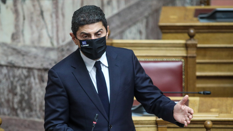 Αυγενάκης: «Τον Ιούνιο μπορεί να ανοίξει η κουβέντα για κόσμο στα γήπεδα»