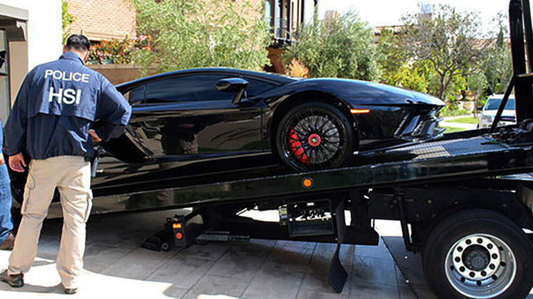 Εξαπάτησε τράπεζες και κράτος για να πάρει αυτοκίνητα.