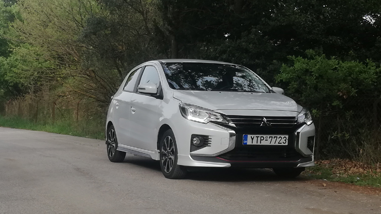 Προσφέρεται με κινητήρα 1.0 και 1.2 λίτρου. 