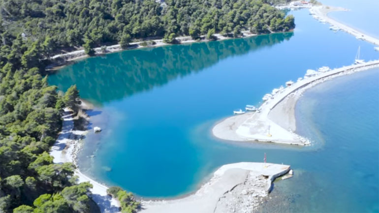 Το μυστήριο της Μαυρολίμνης Λουτρακίου