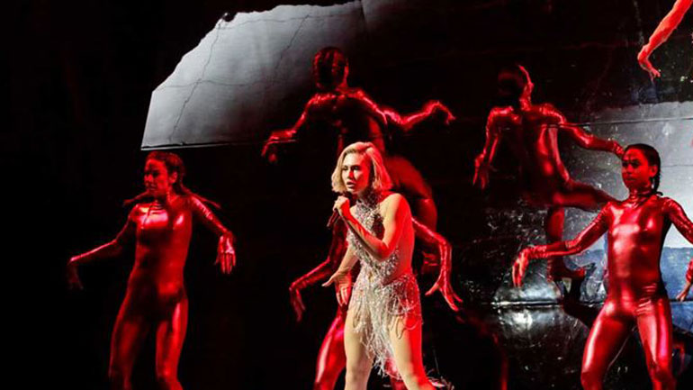 Eurovision 2021-Κύπρος: Απαστράπτουσα η Έλενα Τσαγκρινού στο Ρότερνταμ στη δεύτερη πρόβα Eurovision 2021-Κύπρος: Απαστράπτουσα η Έλενα Τσαγκρινού στο Ρότερνταμ στη δεύτερη πρόβα