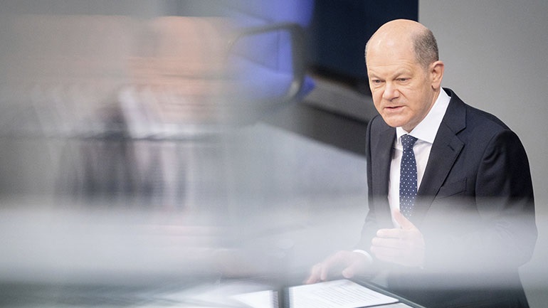 Γερμανία: Κατάργηση των φθηνών αεροπορικών εισιτηρίων προτείνει ο υπουργός Οικονομίας