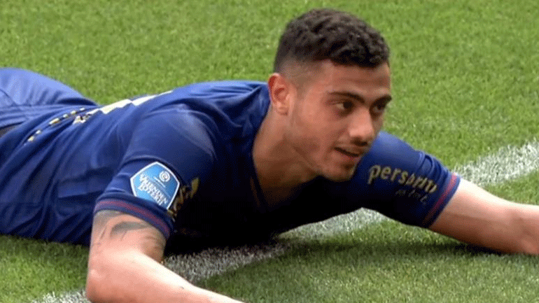 Σκόραρε απέναντι στον Άγιαξ ο Γιακουμάκης αλλά υποβιβάστηκε η Φένλο