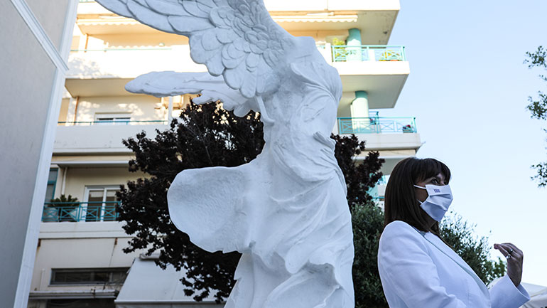 Σακελλαροπούλου: «Οι Θρακιώτες ακρίτες φυλάνε με αυταπάρνηση τα ελληνικά και ευρωπαϊκά σύνορα» Σακελλαροπούλου: «Οι Θρακιώτες ακρίτες φυλάνε με αυταπάρνηση τα ελληνικά και ευρωπαϊκά σύνορα»