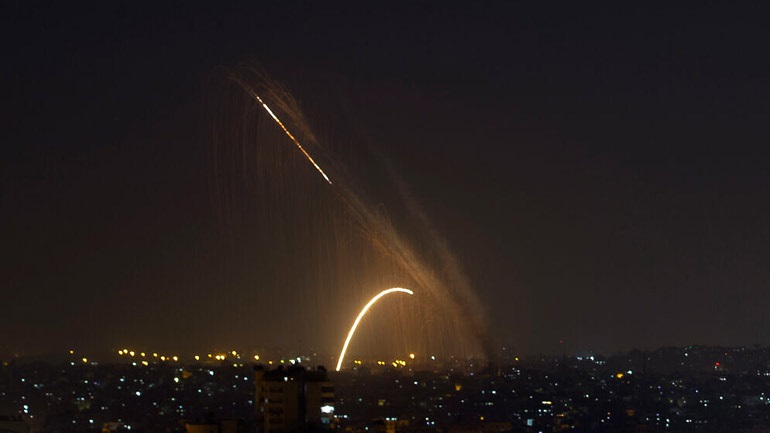 Τρεις ρουκέτες εκτοξεύτηκαν από τη Συρία προς το Ισραήλ, ανακοίνωσε ο ισραηλινός στρατός