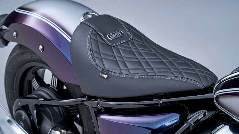 Θερμαινόμενη σέλα με πολύ vintage αισθητική.