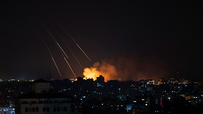 Ο στρατός του Ισραήλ εισέβαλε στη Γάζα Ο στρατός του Ισραήλ εισέβαλε στη Γάζα