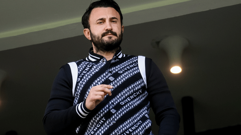 Super League: Δίμηνη απαγόρευση εισόδου στον αγωνιστικό χώρο και στα αποδυτήρια στον Καρυπίδη