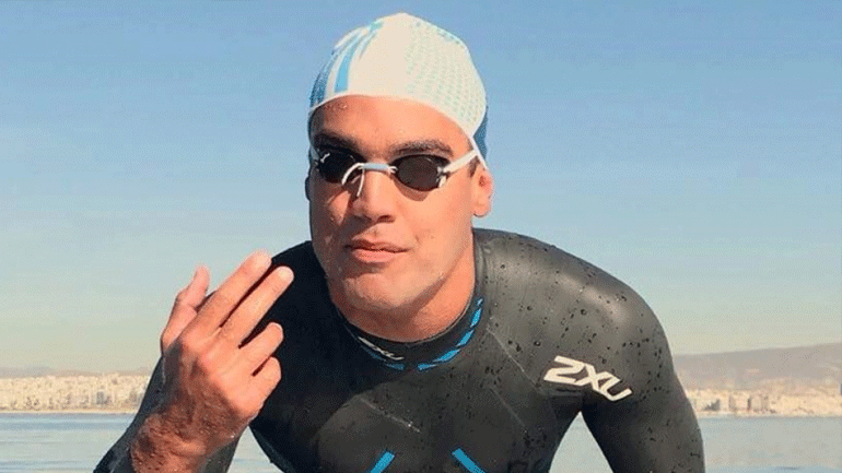 Σπύρος Χρυσικόπουλος: Το ελληνικό «δελφίνι» που κολύμπησε 250 χλμ και έσπασε το ρεκόρ Γκίνες!