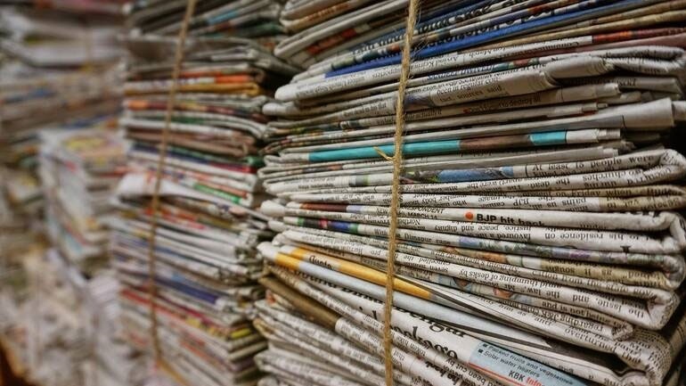 Τα πρωτοσέλιδα και τα οπισθόφυλλα των κυριακάτικων εφημερίδων