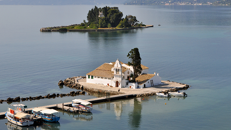 Με οχτώ πτήσεις από το εξωτερικό υποδέχεται το άνοιγμα του τουρισμού η Κέρκυρα