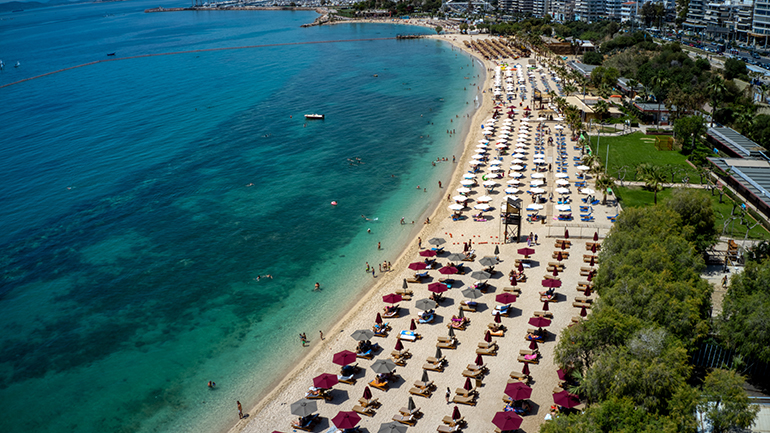 Στα κανονικά για την εποχή επίπεδα βρίσκεται η θερμοκρασία της θάλασσας