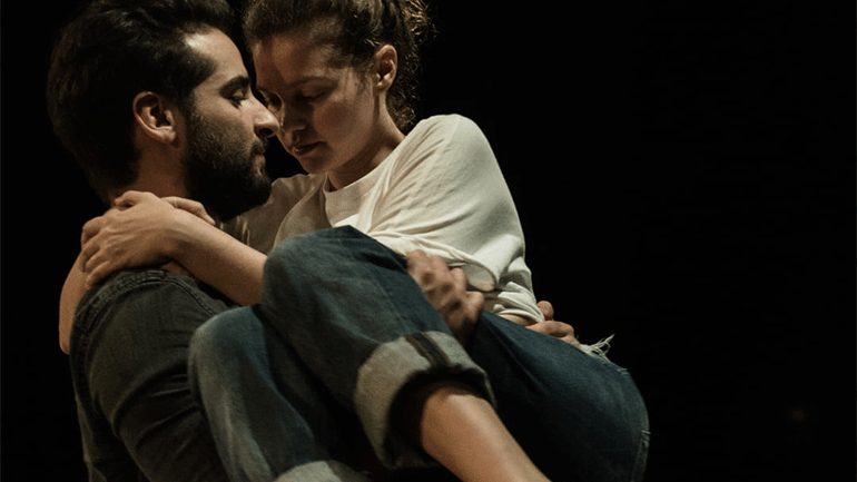 Κωνσταντίνος Μπιμπής και Λίλα Μπακλέση γιορτάζουν το άνοιγμα των θεάτρων