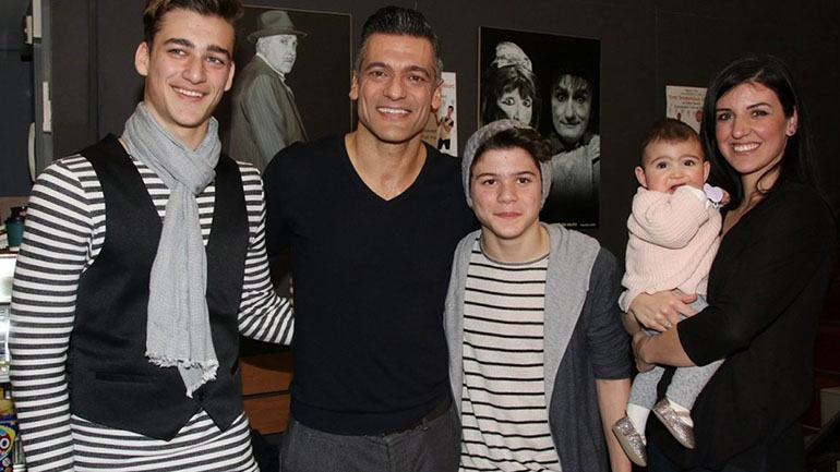 Ο Στέλιος Κρητικός θα γίνει πατέρας για τέταρτη φορά Ο Στέλιος Κρητικός θα γίνει πατέρας για τέταρτη φορά