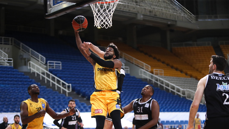 Στα ημιτελικά η ΑΕΚ, 87-81 τον ΠΑΟΚ που διαμαρτύρεται για τη διαιτησία