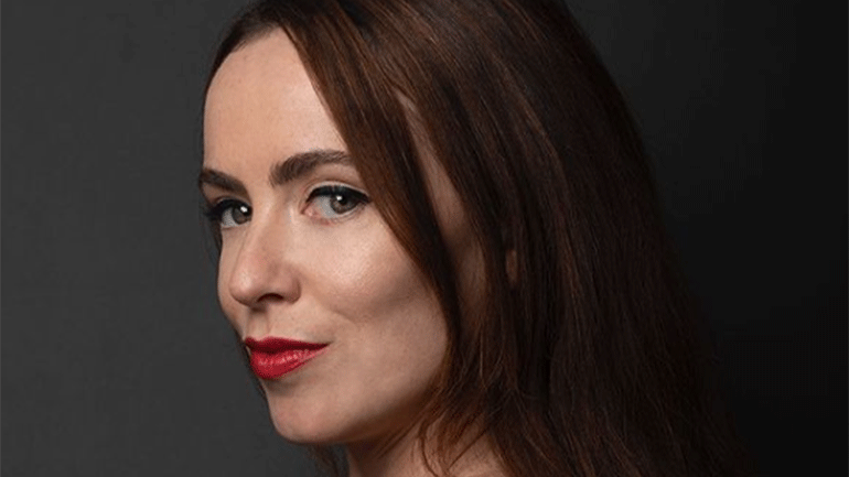 Η ‘Ειμι Μάνσον θα εμφανιστεί στον ρόλο της Αν Μπολέιν στην ταινία για την Nταϊάνα