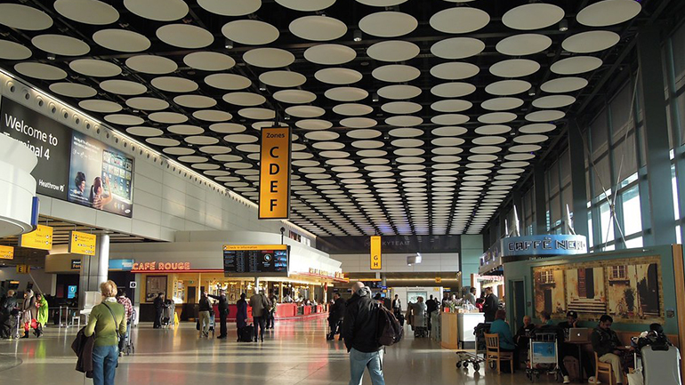 Βρετανία: Ο επικεφαλής του αεροδρομίου Χίθροου ζητεί να μπει η Ελλάδα στην «πράσινη λίστα»