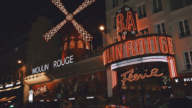 Παρίσι: Τα διασημότερα καμπαρέ του κόσμου επαναλειτουργούν τον Σεπτέμβριο
