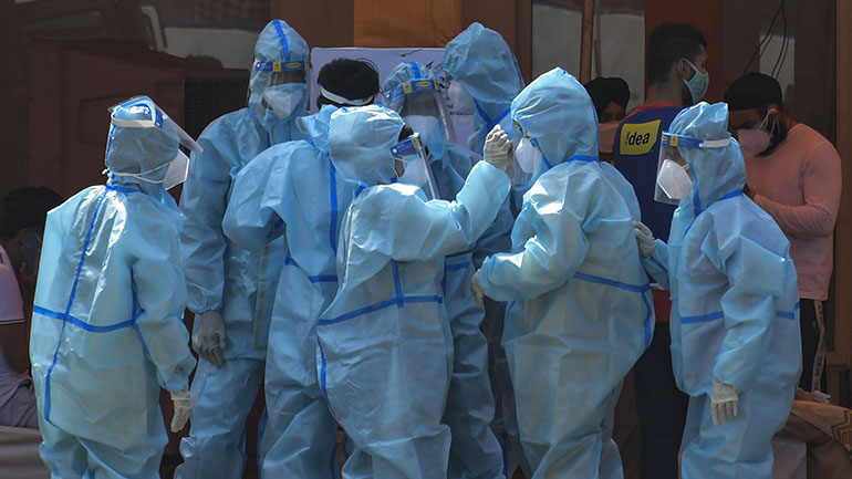 Η Ολλανδία αίρει κάποια μέτρα καθώς μειώνεται ο αριθμός νέων κρουσμάτων και προχωρούν οι εμβολιασμοί