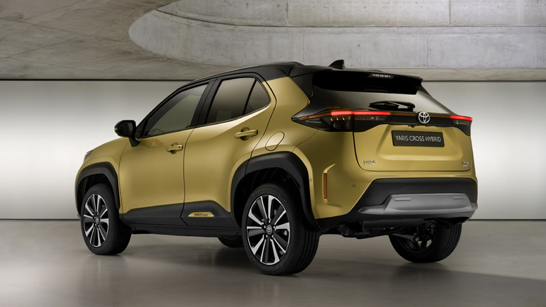 Υβριδικό και τετρακίνητο.