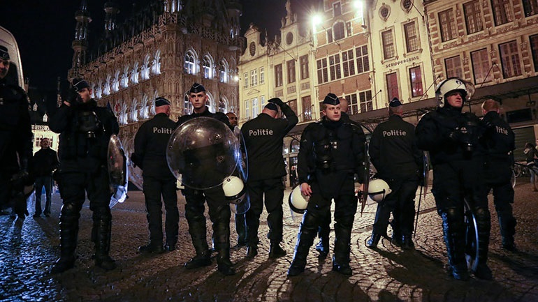 Βέλγιο: Ανθρωποκυνηγητό για οπλισμένο ακροδεξιό ύποπτο που απείλησε γνωστό ιολόγο