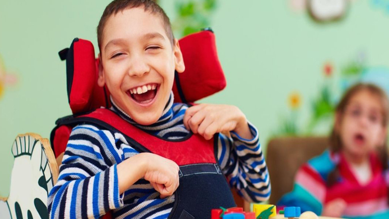 Οι άνθρωποι με αυτισμό έχουν δυσκολίες πρόσβασης στις υπηρεσίες υγείας για την Covid-19